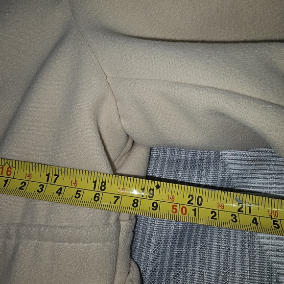 What's Hot Womens Beige Wool Blend Belted Full-Zip Studed PeaCoat Size: X-Large - Picture 9 of 10